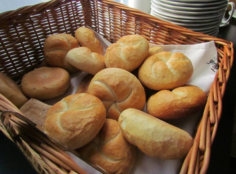 frische Brötchen Frühstücksbuffet Hotel Lutter